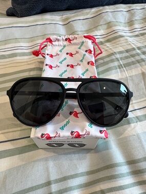 Goodr Operation: Blackout sunglasses